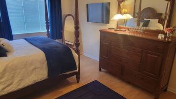 2 bedrooms, iron/ironing board, WiFi