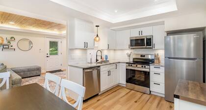 The Forest Escape: a newly renovated basement apartment nestled in the woods