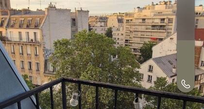 Pretty Parisian studio