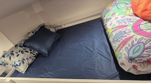 1 habitación, wifi y ropa de cama