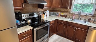 Ryder Cup Rental, 1.4 miles away. 
3-bedroom apartment with parking