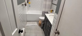 Ryder Cup Rental, 1.4 miles away. 
3-bedroom apartment with parking
