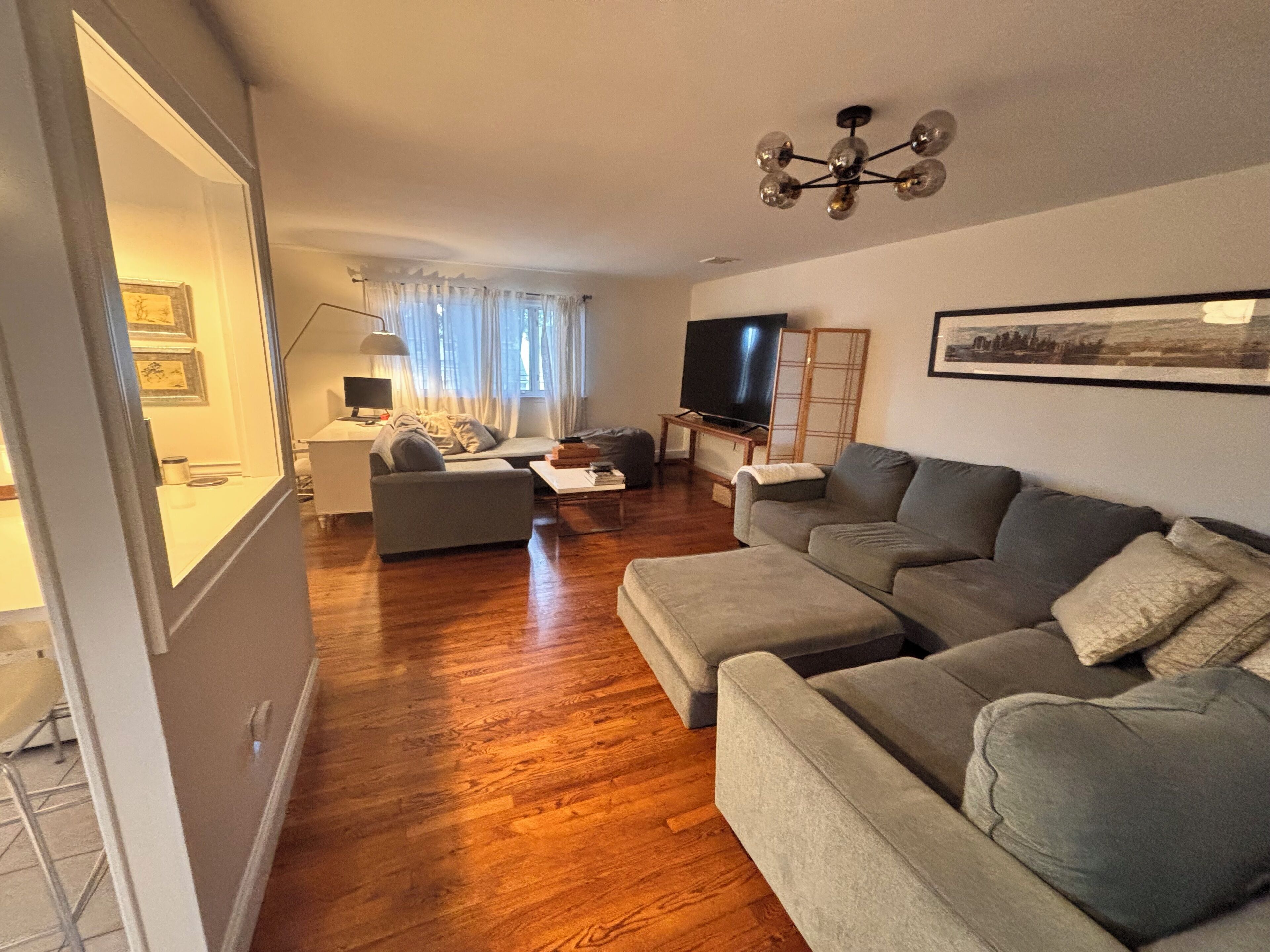 Smart-TV, Stereoanlage, Computerbildschirme