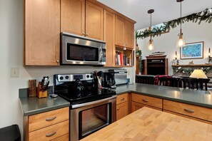 ميكروويف، فرن، موقد طهي مسطح، غسالة أطباق