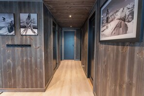 Casa, 4 habitaciones, Terraza, vista a la montaña | Interior