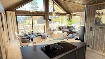 House, 4 Bedrooms, Terrace, Mountain View | Interior
