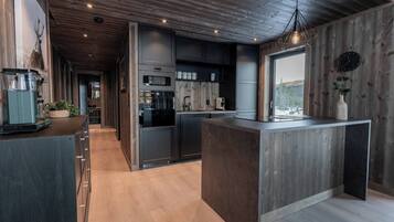 House, 4 Bedrooms, Terrace, Mountain View | Interior