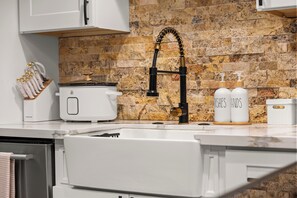 Micro-ondas, fogão, cooktop, lava-louças