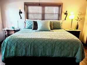 3 bedrooms, desk, iron/ironing board, free WiFi