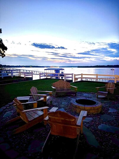 Lakefront Luxury | 5BR with Private Dock