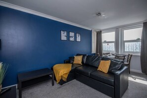 Apartment - in Bournemouth With 2 Bedrooms and 1 Bathrooms (Bournemouth)