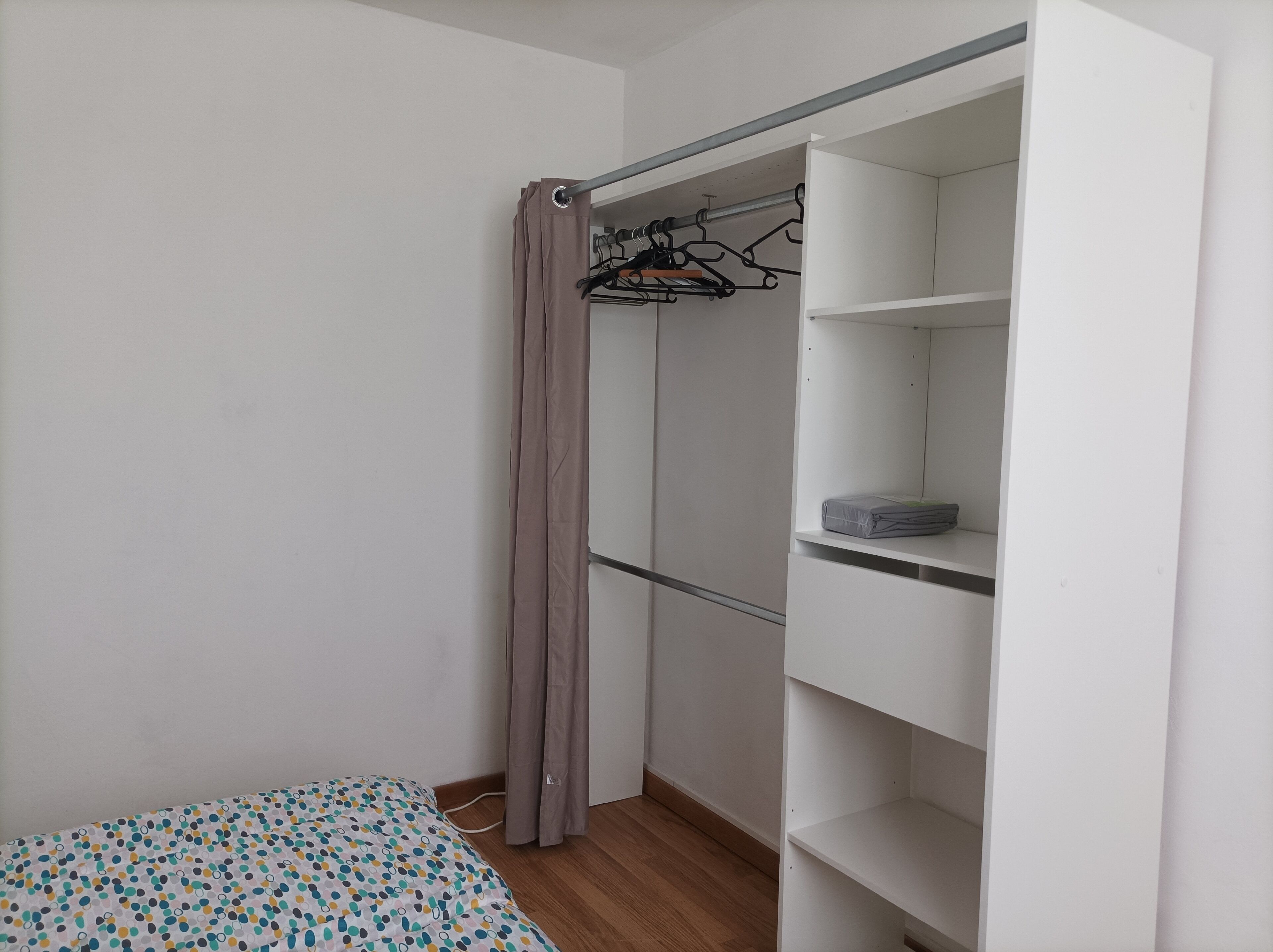 3 chambres, fer et planche à repasser, accès Internet, draps fournis