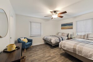 7 bedrooms, iron/ironing board, travel crib, free WiFi - Tranquil apartment with AC in charming Monroe (Monroe)