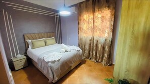 1 bedroom, iron/ironing board, WiFi, bed sheets - Marrakech Gueliz - Chic apartment with pool and full modern amenities (Marrakech)