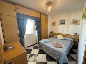 1 bedroom, iron/ironing board, bed sheets