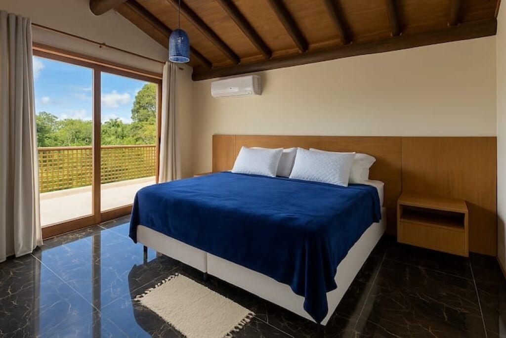 6 quartos, ferros/tábuas de passar roupa, Wi-Fi, roupa de cama