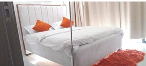 1 bedroom, WiFi, bed sheets - Executive 1 Bedroom Suite - Downtown (Airbnb Super Host - 5 star rating) (Nairobi)