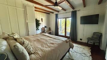 Desk, iron/ironing board, travel crib, free WiFi