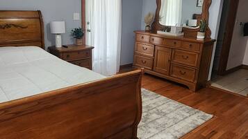 3 bedrooms, WiFi, bed sheets