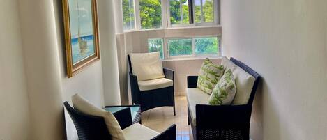 Apartment, 1 Bedroom, Smoking | Living room