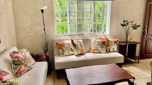 Apartment, 1 Bedroom, Smoking | Living area