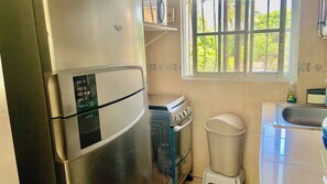 Apartment, 1 Bedroom, Smoking | Private kitchen