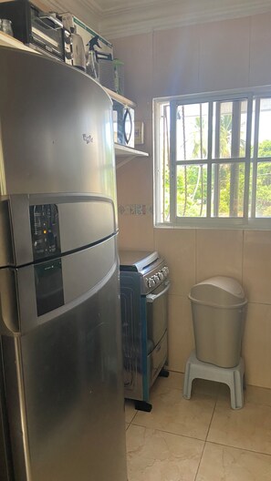 Apartment, 1 Bedroom, Smoking | Private kitchen