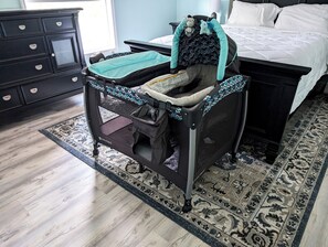 3 bedrooms, travel crib, free WiFi, bed sheets