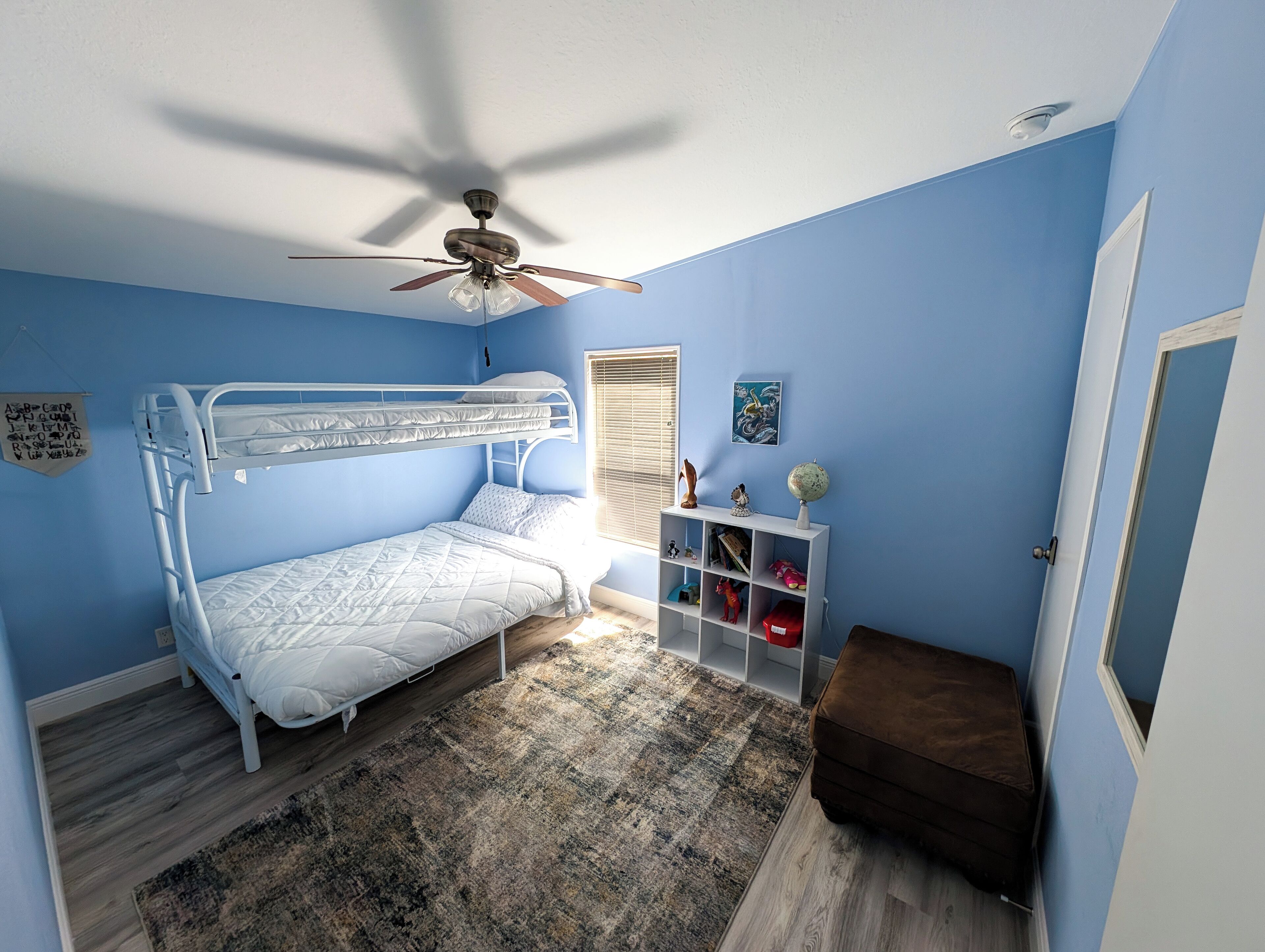 3 slaapkamers, reisbedje, gratis wifi, beddengoed