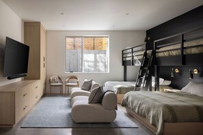 5 bedrooms, iron/ironing board, free WiFi, bed sheets