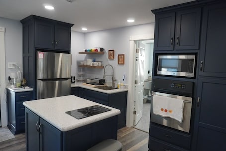 Private kitchen. 3-bedroom house in amazing Mill Hall close to Penn State and Fishing