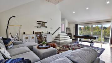 Smart TV, fireplace, offices, printers