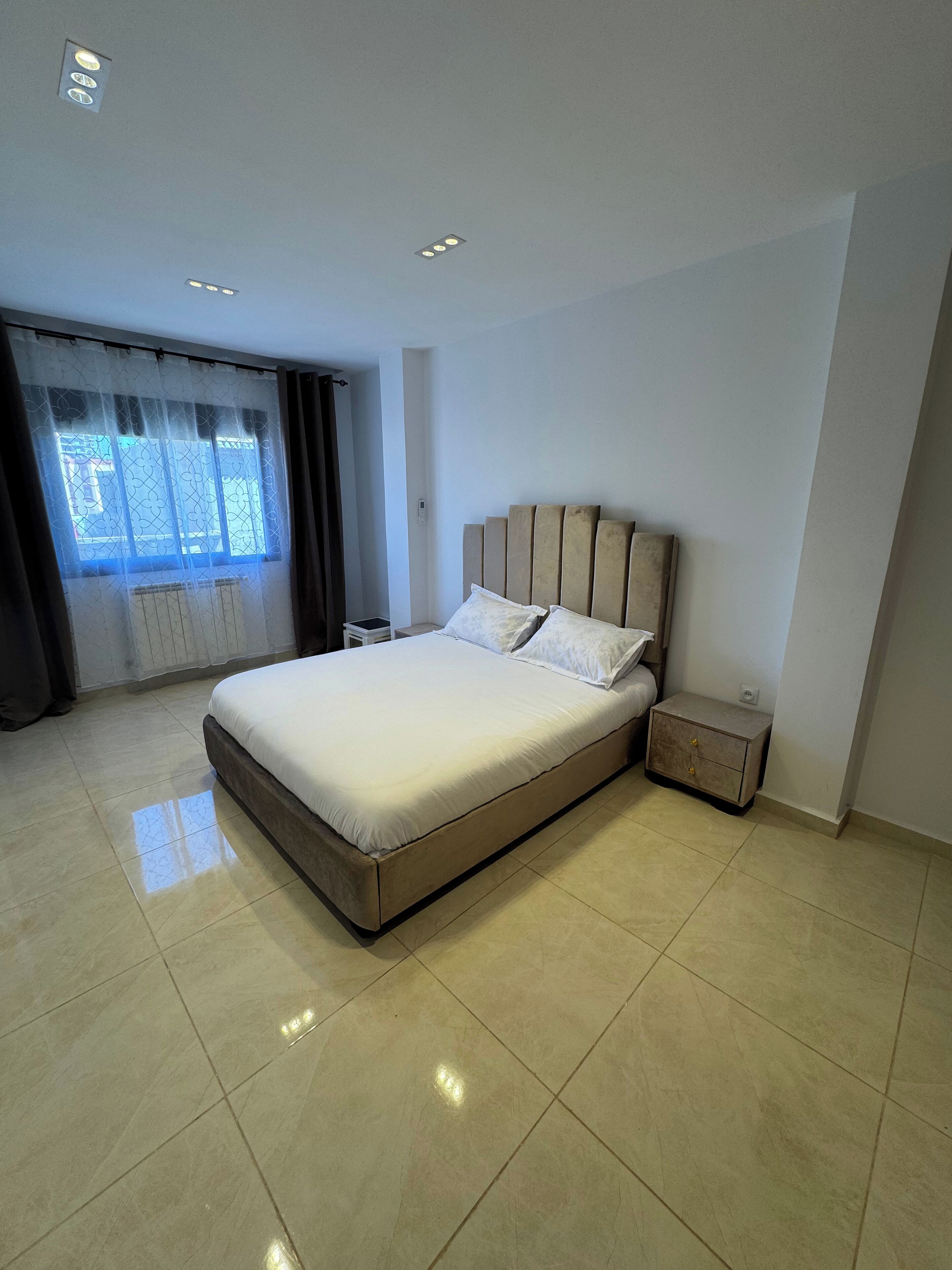 2 間睡房、床單