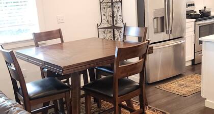 Brand New Peaceful Top Floor 2-bedroom Apartment in Tacoma