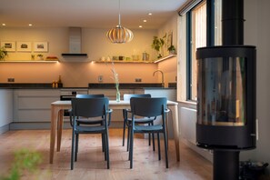 Fridge, oven, stovetop, highchair