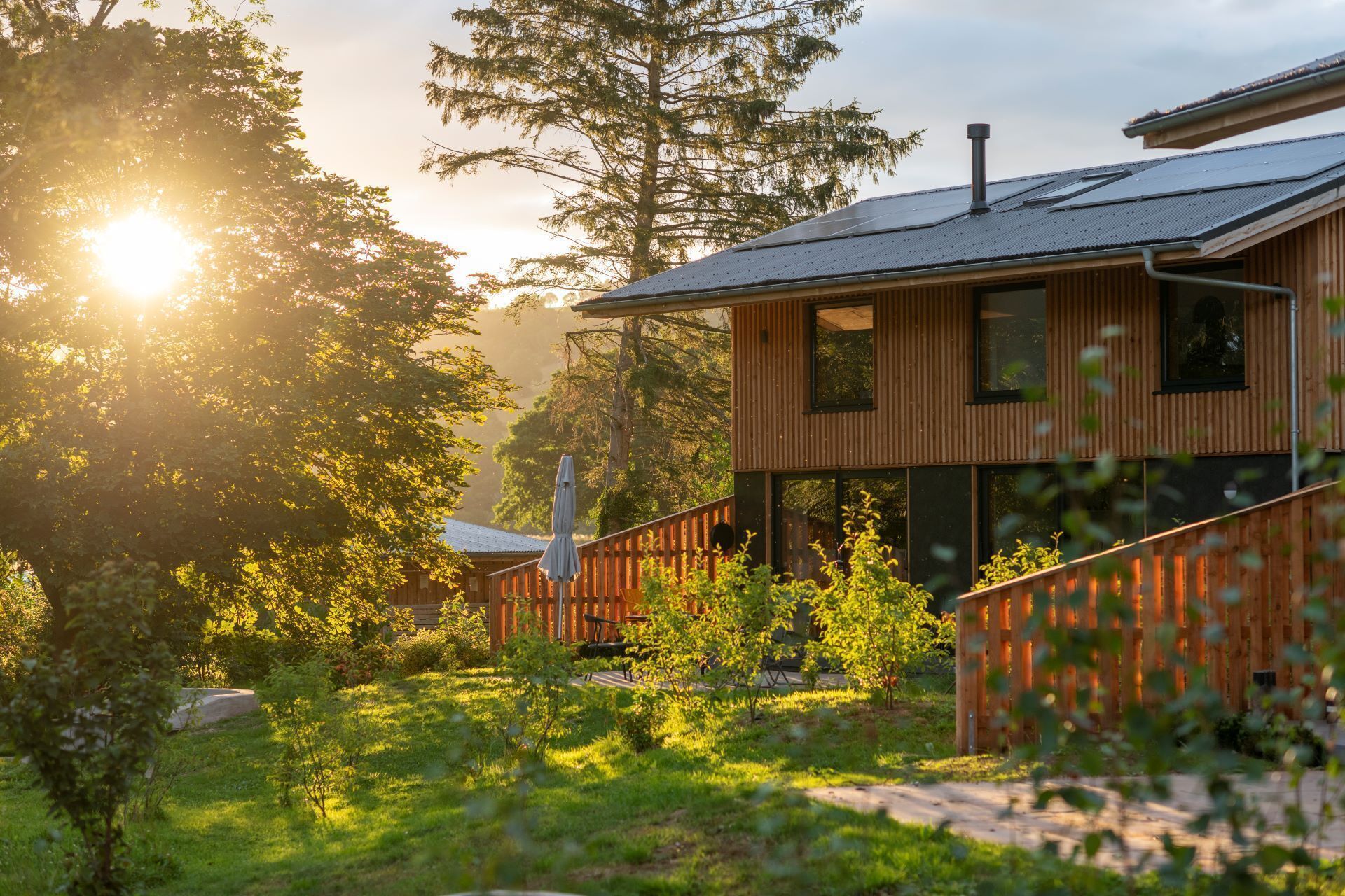 المنشأة من الخارج