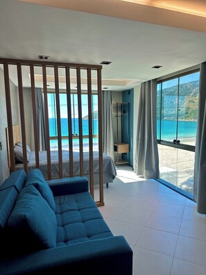 Loft, Beach View | Free WiFi
