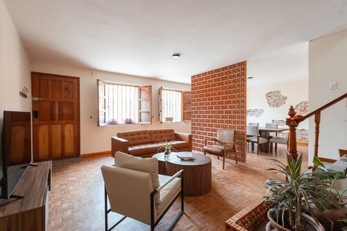 Beautiful House in Historic Center | 5 bedrooms + Parking