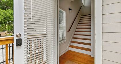 Beautiful Townhouse IN THE VERY HEART OF DT MT, DORA!