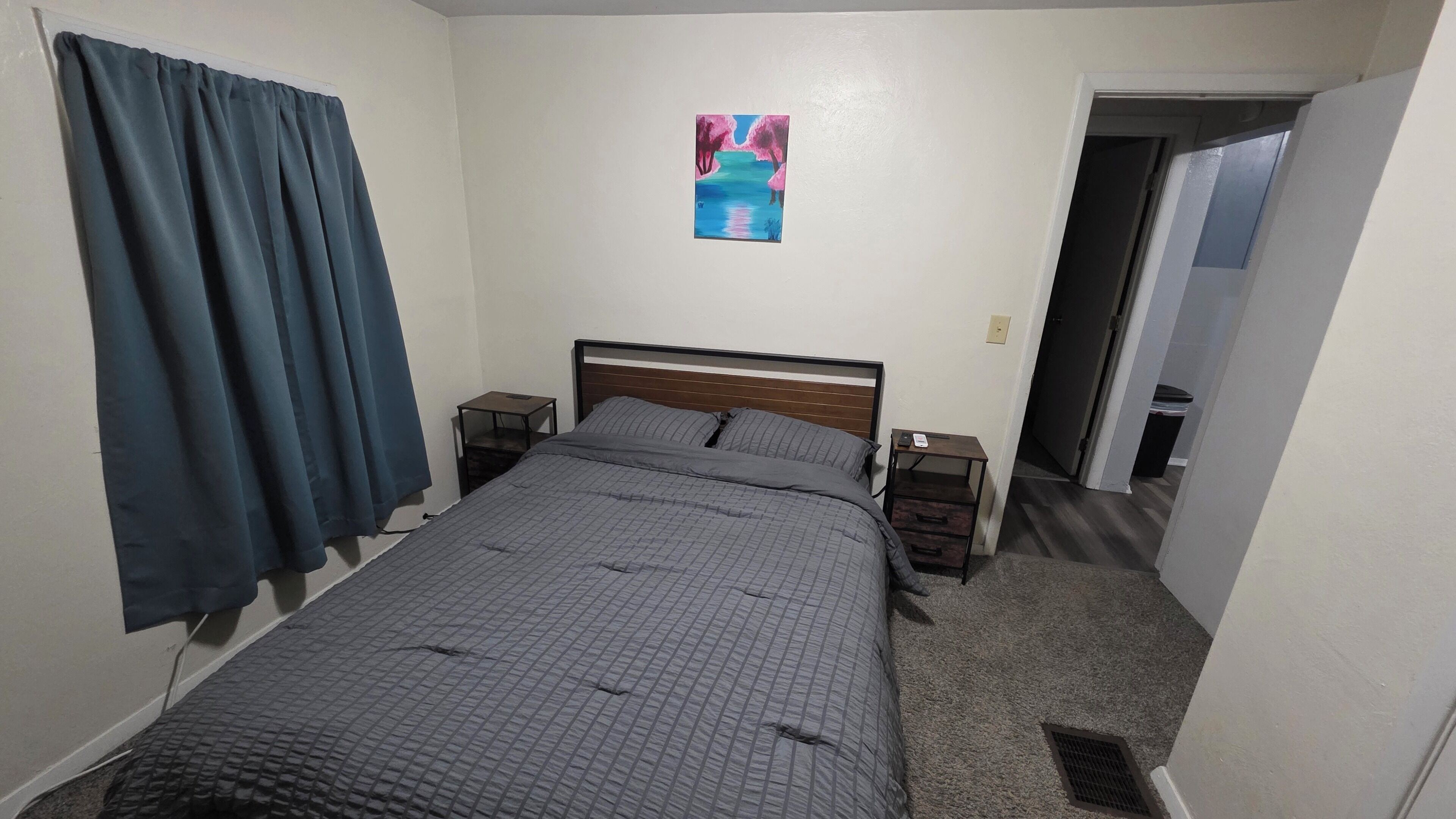 2 dormitorios, tabla de planchar con plancha, wifi y ropa de cama