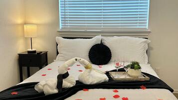 4 habitaciones, escritorio, tabla de planchar con plancha y wifi gratis