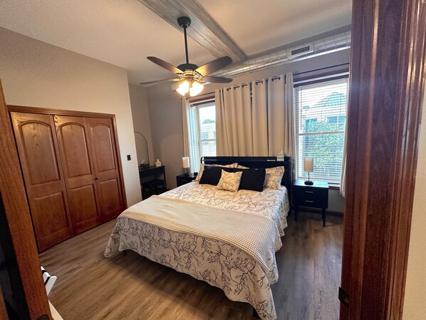 2 Schlafzimmer, Bügeleisen/Bügelbrett, WLAN, Bettwäsche