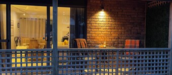 Driftwood - your cabin on Port Esperance Bay