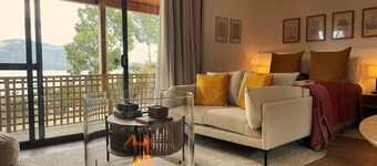 Driftwood - your cabin on Port Esperance Bay