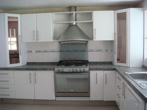 Microwave, oven