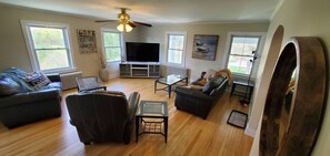 Living area - 4Pillars at Green Lake WIsconsin (Ripon)