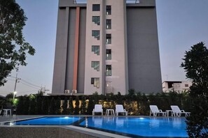 Exterior - Premier Luxe Hotel (Chon Buri)