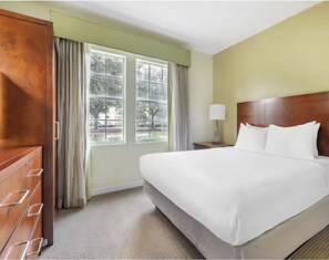 1 dormitorio, tabla de planchar con plancha, wifi gratis y ropa de cama