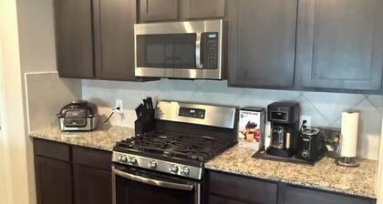 Dream Retreat: Stunning 3-Bedroom Home in a Vibrant New Community!