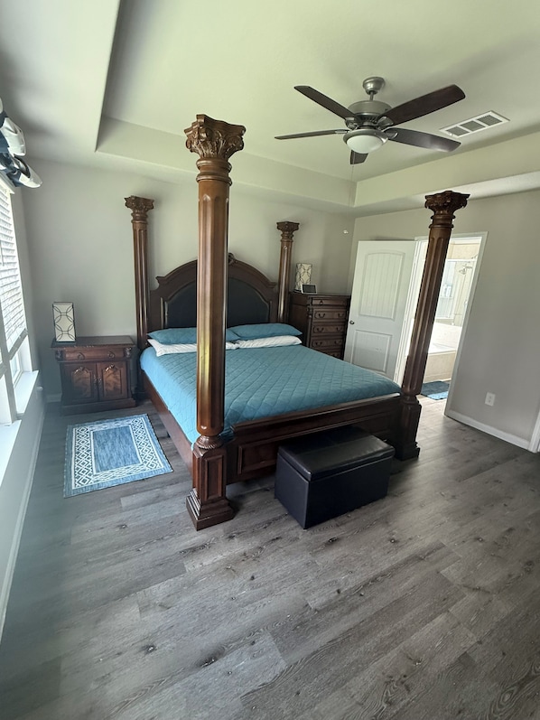 3 chambres, fer et planche à repasser, accès au Wi-Fi (inclus)
